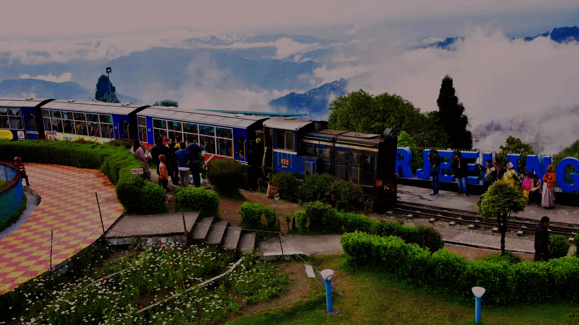 Darjeeling  Tourists Places Banner Image